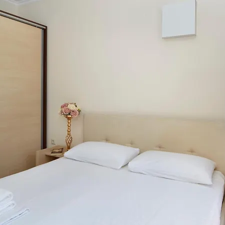Sardinia And Spa 公寓式酒店 圣弗拉斯